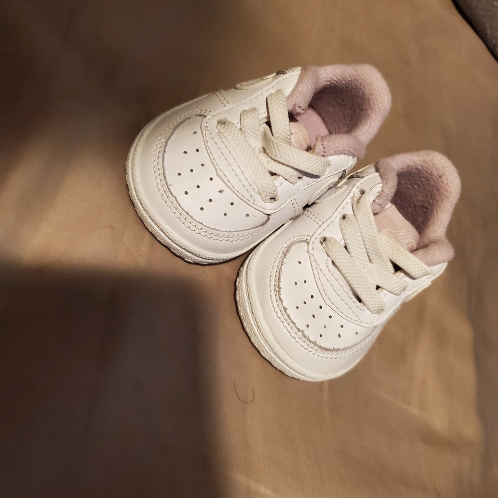 Nike baby shoes 1c
